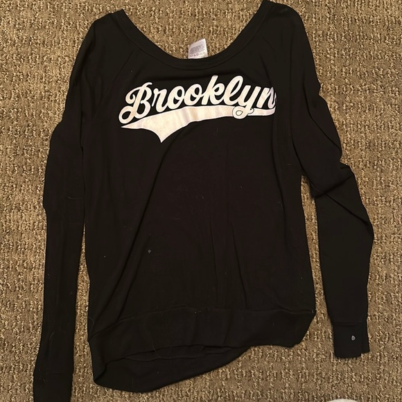 Off the shoulder Large Brooklyn Modern Lux Long Sleeve - Picture 1 of 1